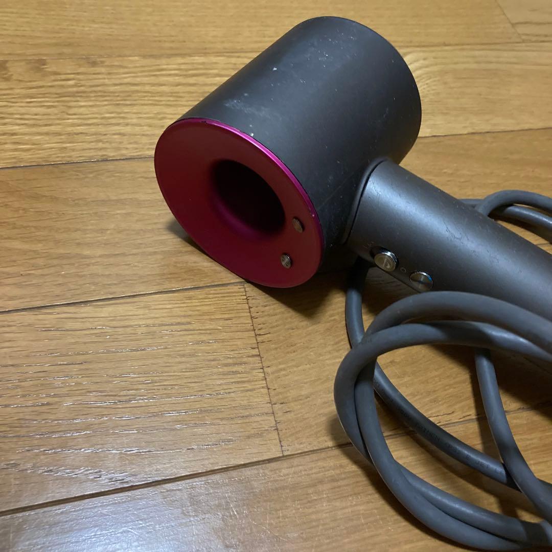 ダイソンヘアドライヤー　ジャンク　付属品付き