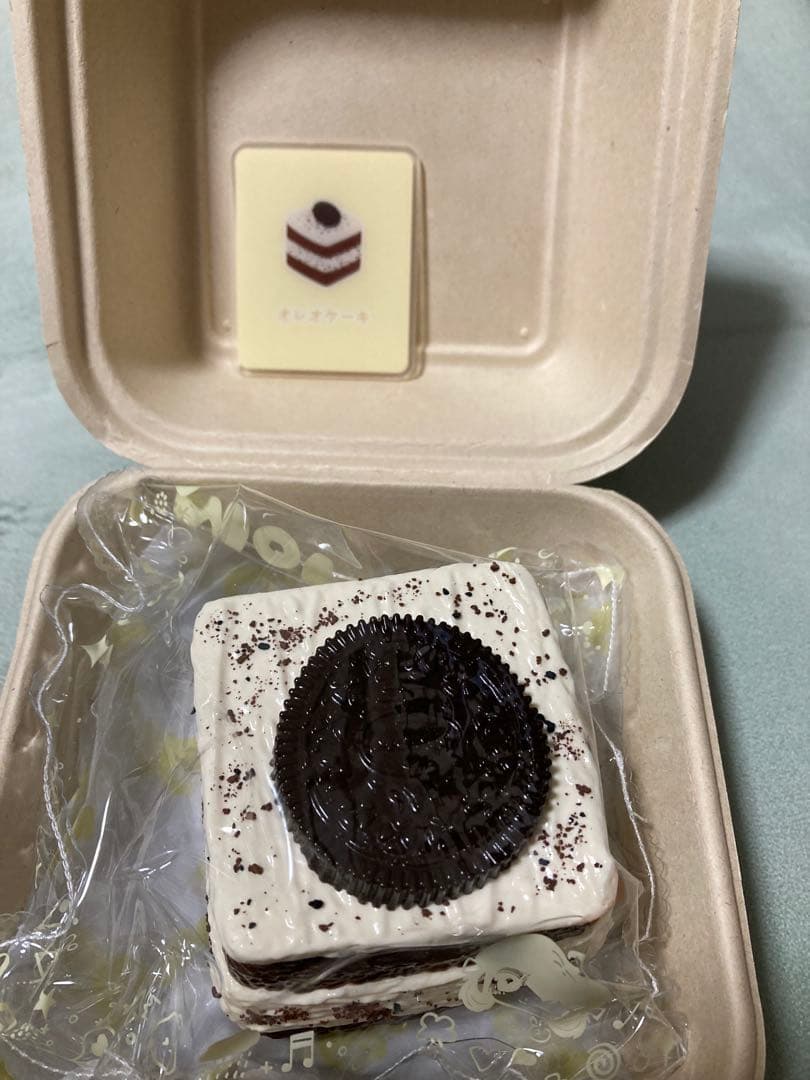 MOMOスクイーズ❤️ケーキ３個　ロールケーキとクッキーまとめ売り　おまけ付き