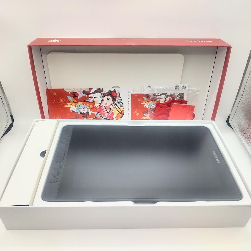 【美品】液晶タブレット 液タブ HUION KAMVAS12