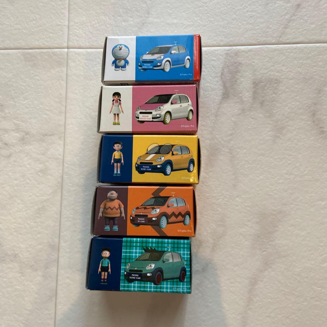 ドラえもん TOYOTAパッソ ミニカー