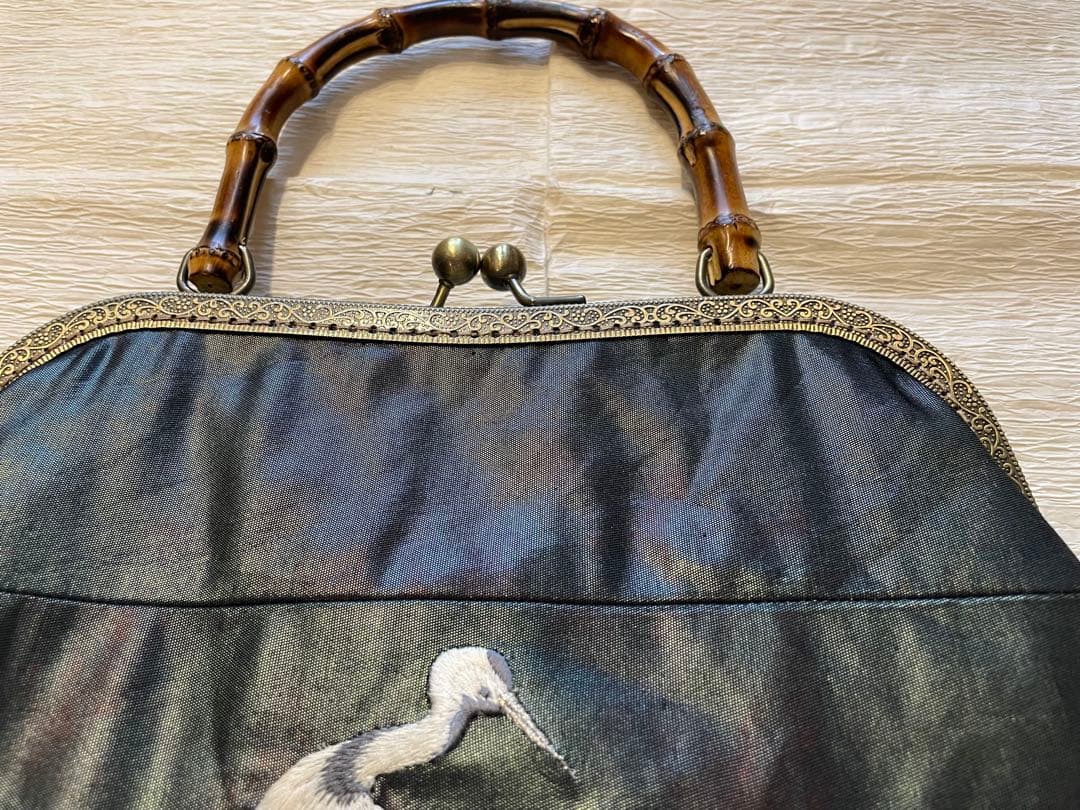 古布リメイクがま口バッグ　鶴　刺繍