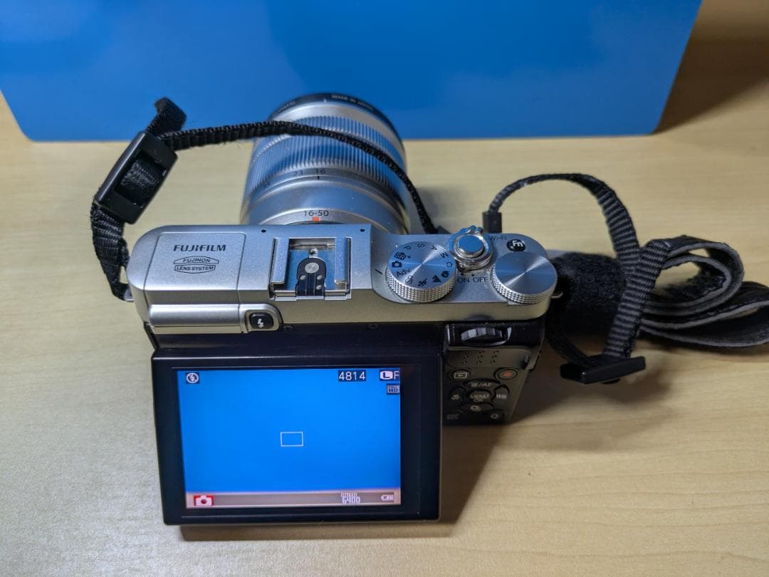 Fujifilm X-A1 ミラーレスカメラ