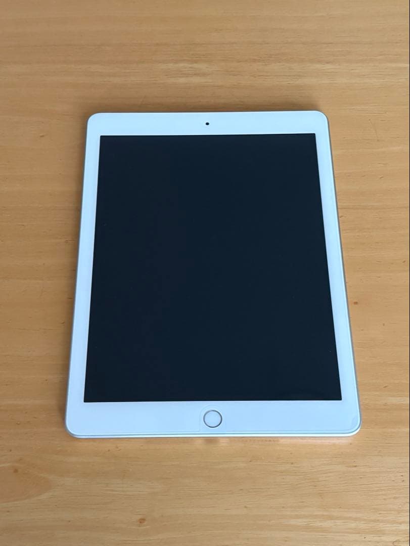 iPad第6世代　Wi-Fi+Cellular 32GB
