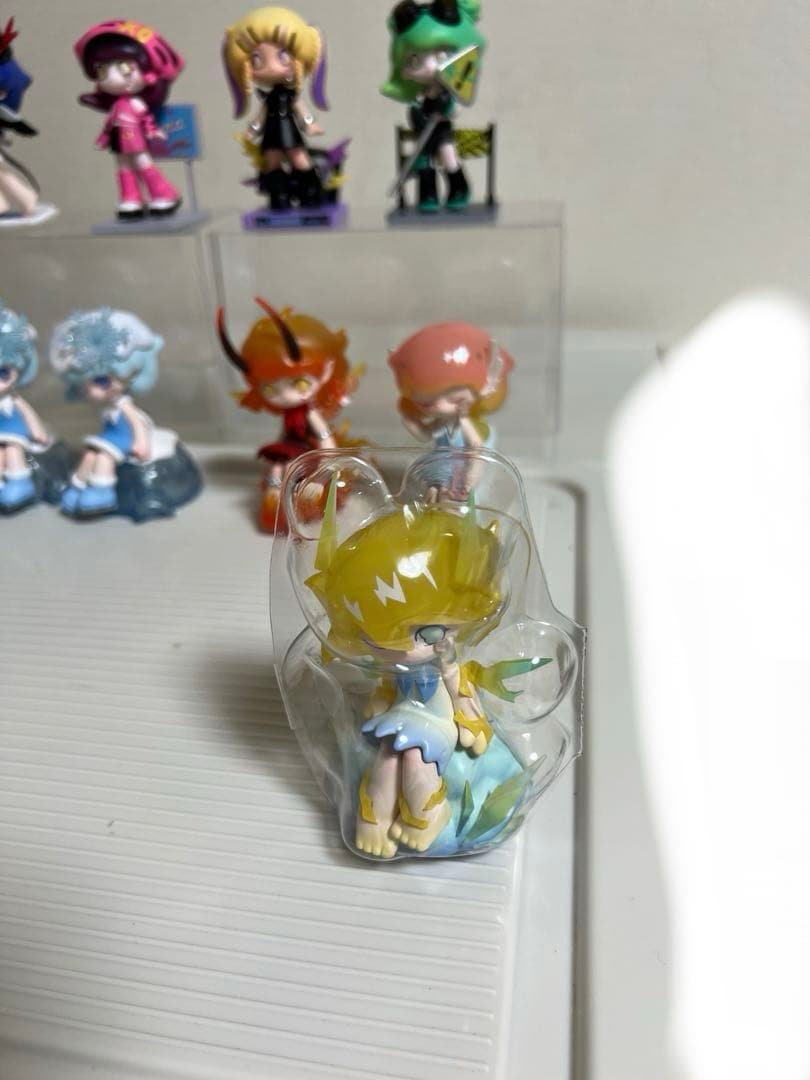 AZURA 、Millennial Girl、Fantasy 、POPMART