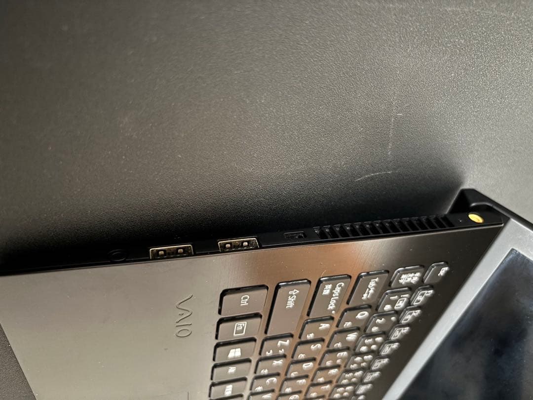 【人気】VAIO第8世代Corei7/Win11正規/爆速SSD/軽量840g