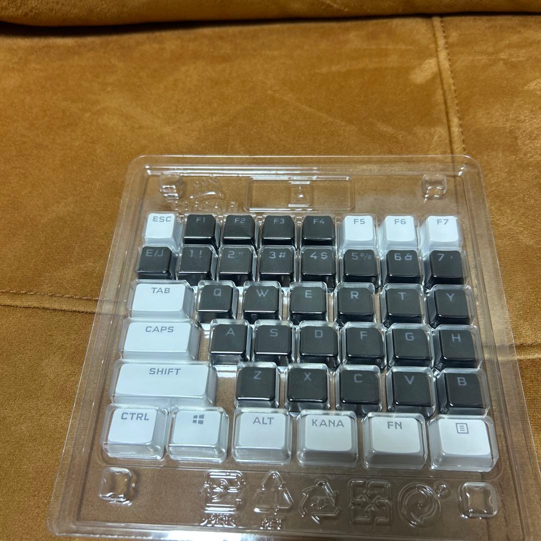 CORSAIR K70 RGB TKL テンキーレスキーボード白キーキャップ付き