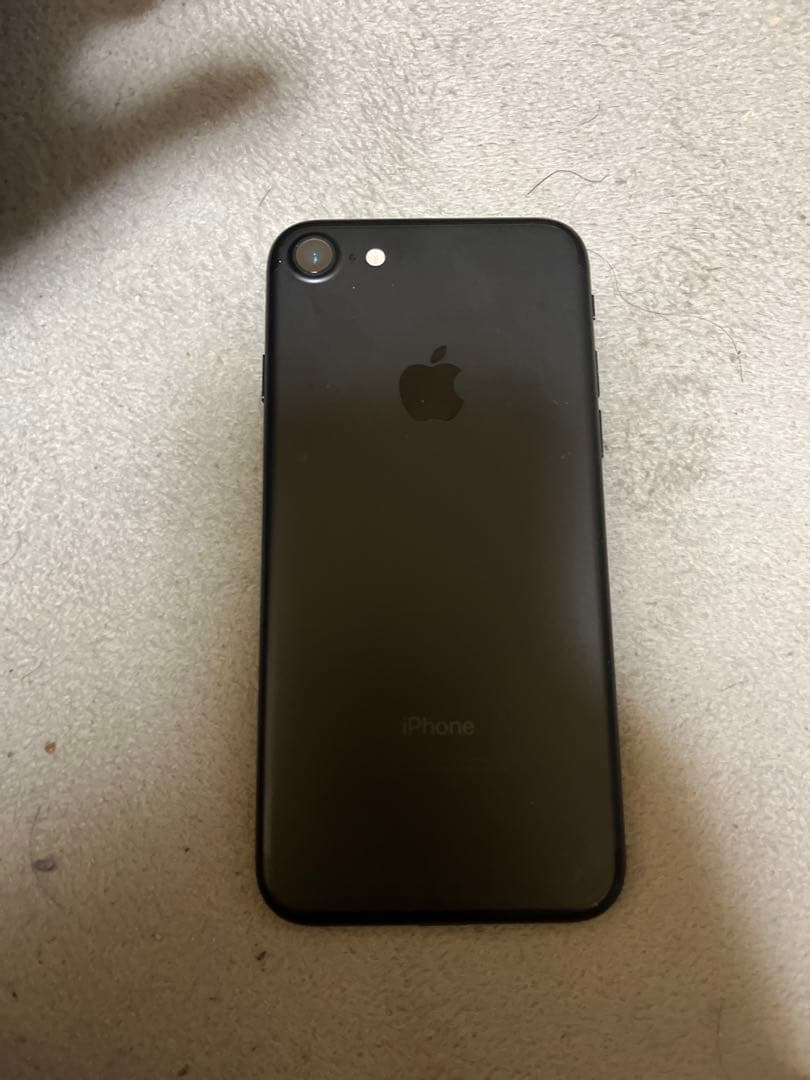 iPhone 7 ブラック 透明ケース付き