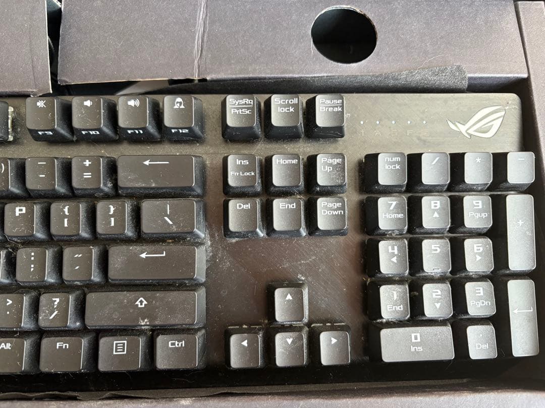 Republic of Gamers メカニカルキーボード