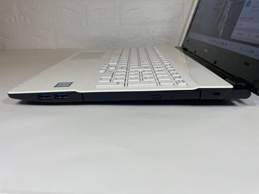 【美品】NEC☆LAVIE☆ホワイト☆第7世代i3☆SSD☆すぐ使える