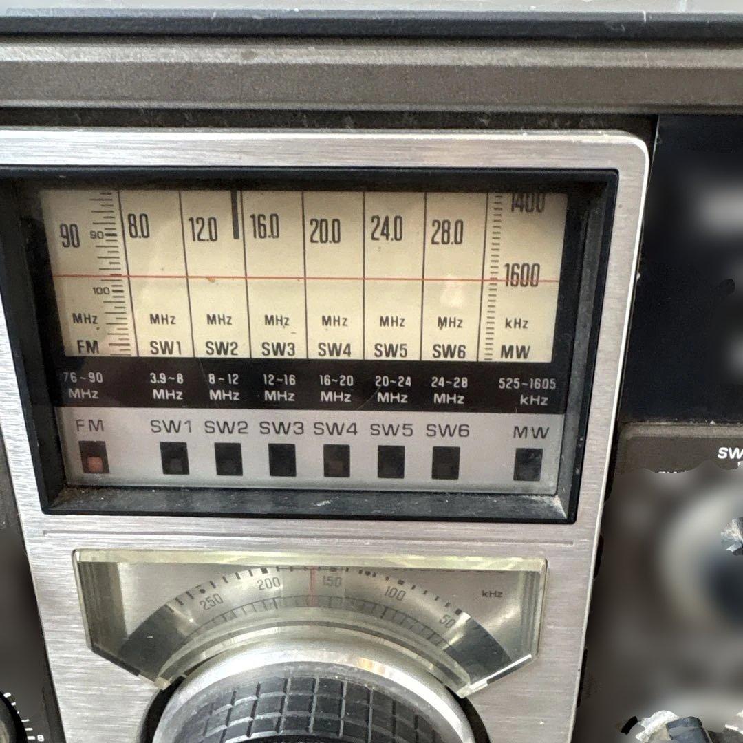 National Panasonic Cougar RF-2200 BCLラジオ
