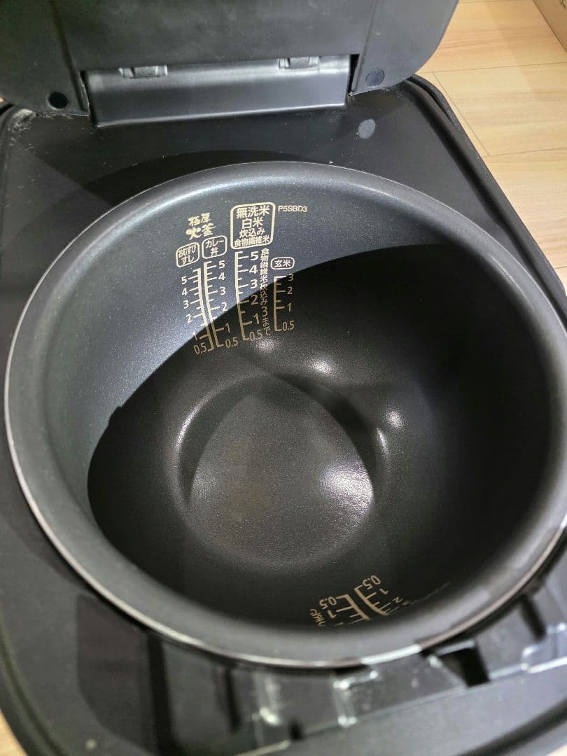 中古品 アイリスオーヤマ 炊飯器 5.5合 RC-PA50-B