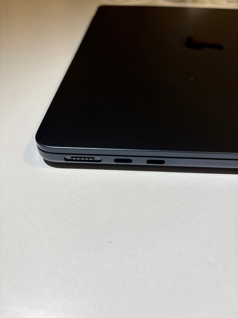 MacBook Air M3 13インチ/メモリ16GB/SSD256GB