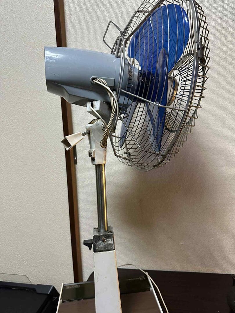 レトロスタイル スタンド式扇風機 青