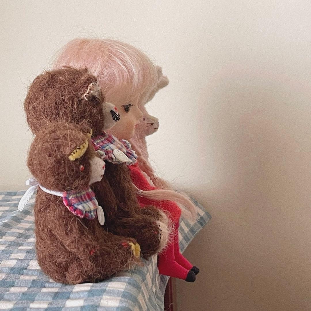 赤いお目目とお鼻のくま アーティストベア テディベア 海外作家様 ハンドメイド