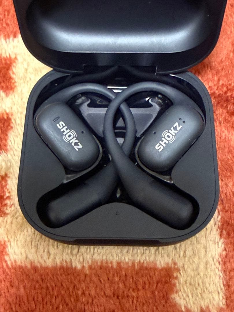 ⭐︎最終値下げ⭐︎ 【純正ケース付き】SHOKZ OPENFIT ワイヤレスイヤホン