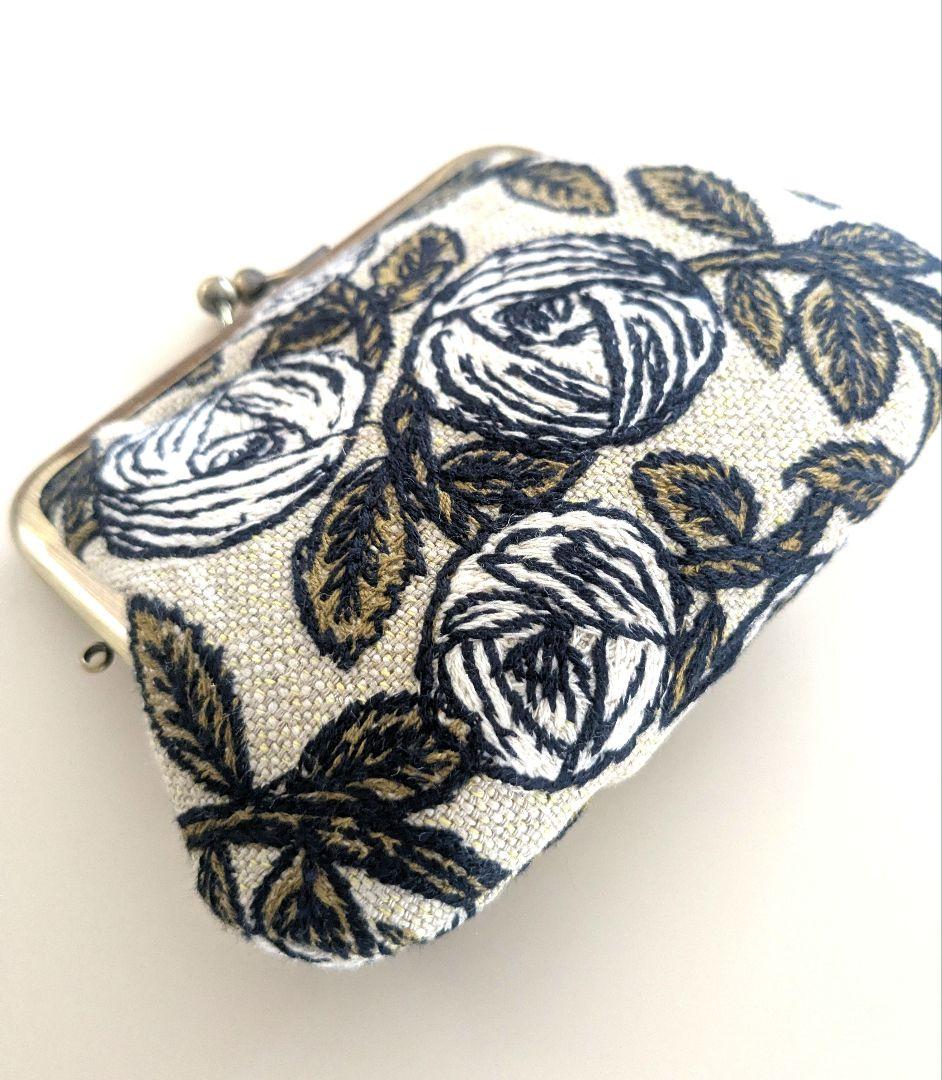 ミナペルホネン rosy×carnival がま口財布 CLASKA