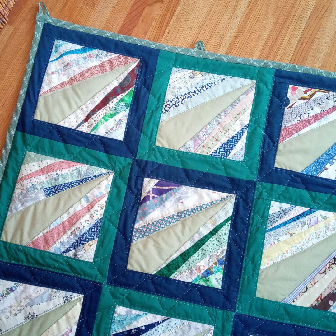 パッチワークタペストリー☆ハンドメイド