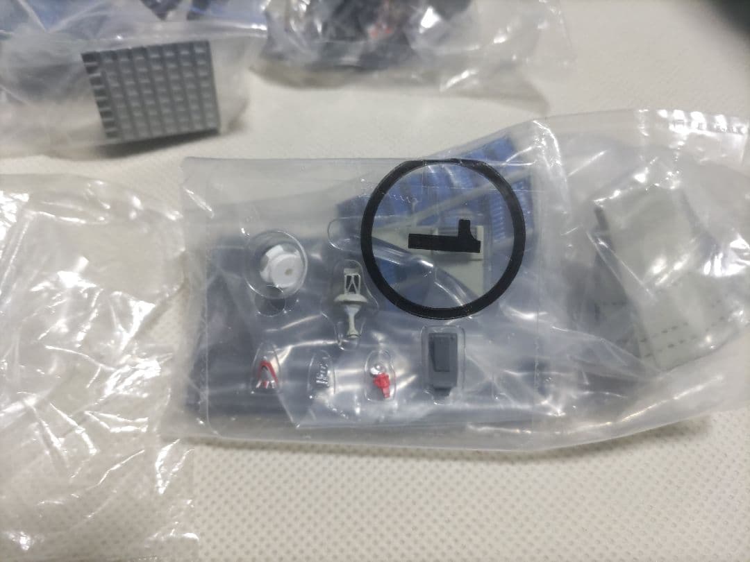 ウルトラ怪獣名鑑　シークレット入り　未開封　管理６