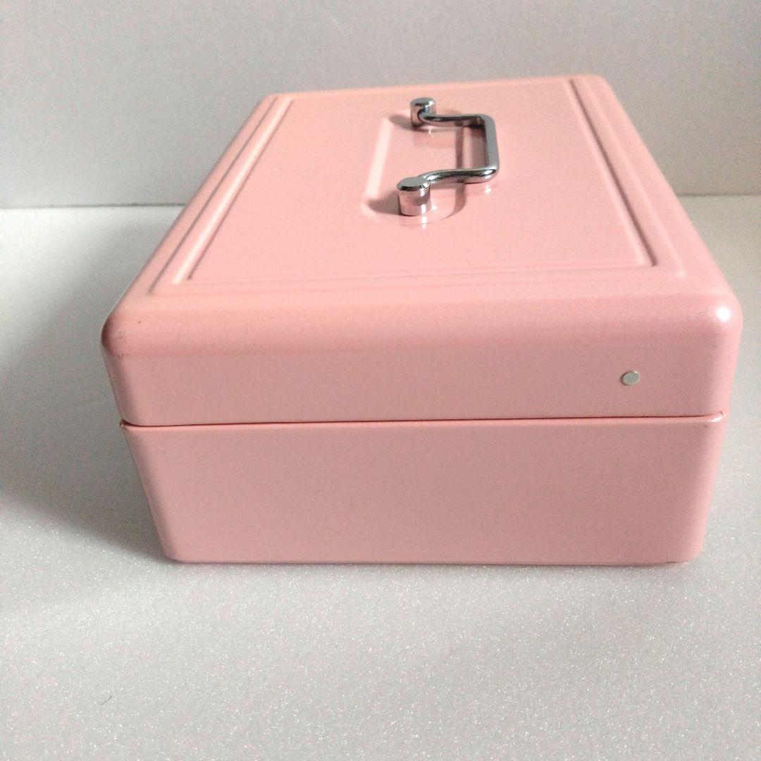 ハローキティ 鍵付き金庫