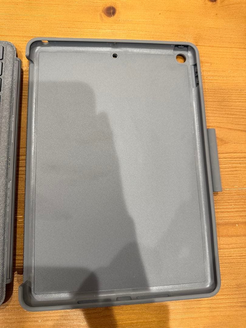 Logicool Combo Touch iPadケース グレー