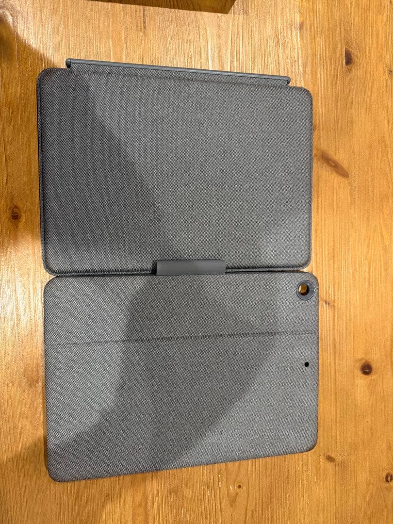 Logicool Combo Touch iPadケース グレー