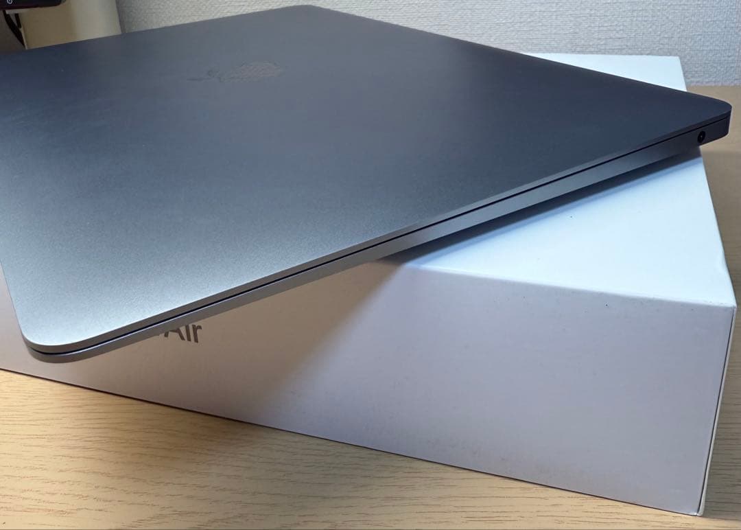 MacBook Air M1 2020 8GB/256GB 箱・充電器付き