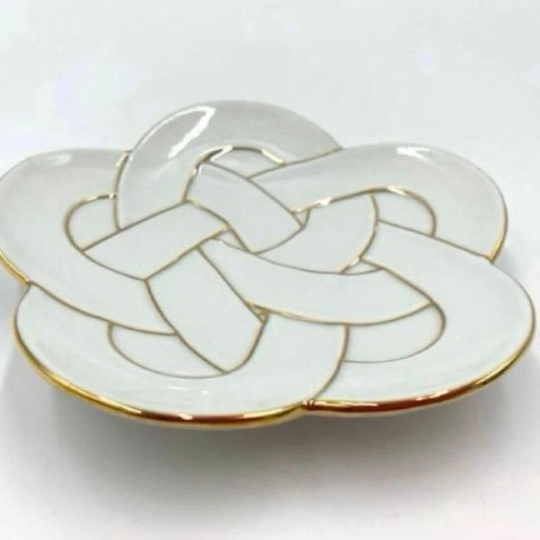 【新品】【大人気】有田焼田清窯　太白金線梅結び銘々皿　縁起物