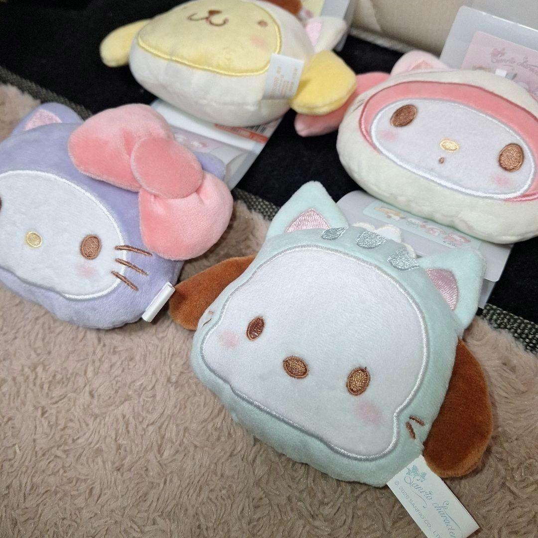 新品　猫の日限定　サンリオキャラクターチャームハローキティポチャッコ