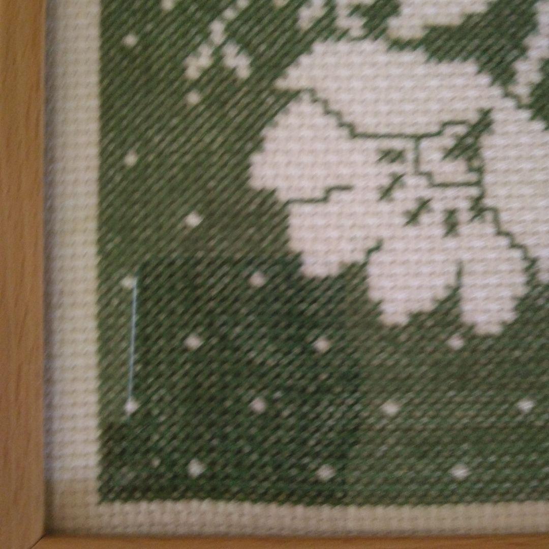 クロスステッチ完成品“フラワー花瓶　みどり”額入り