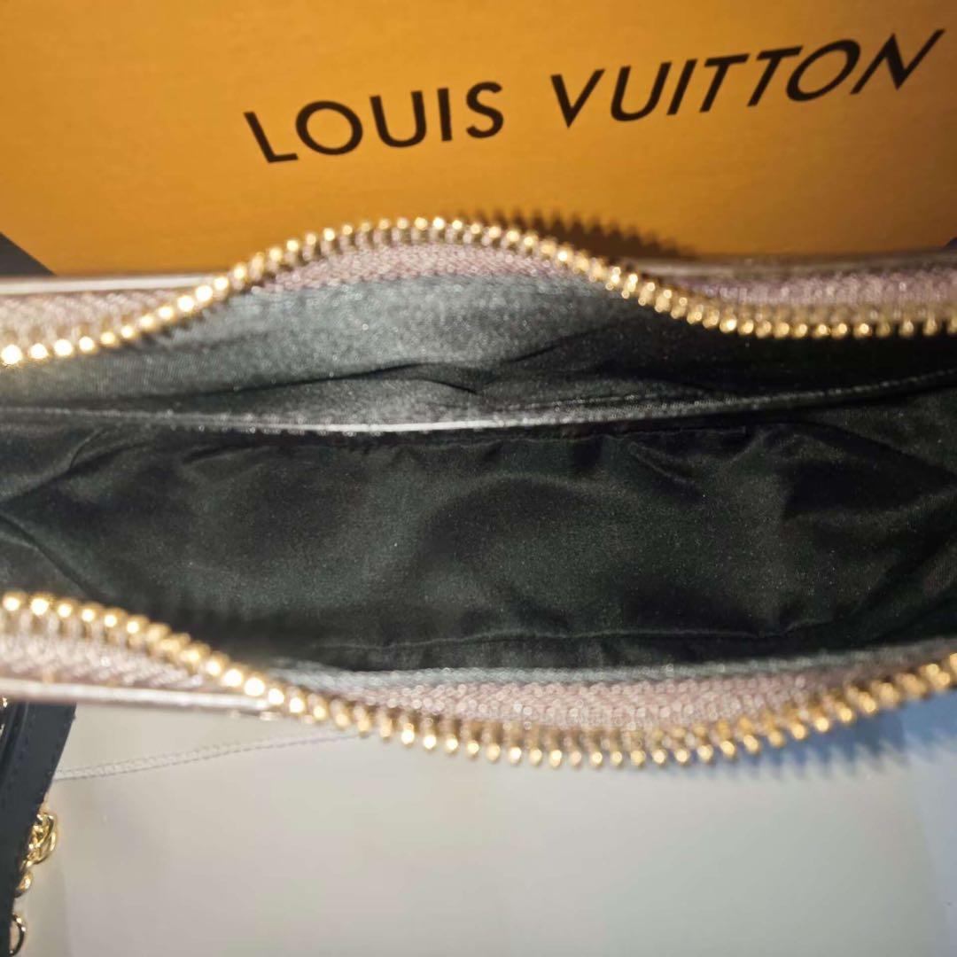 モノグラムレザーバッグ