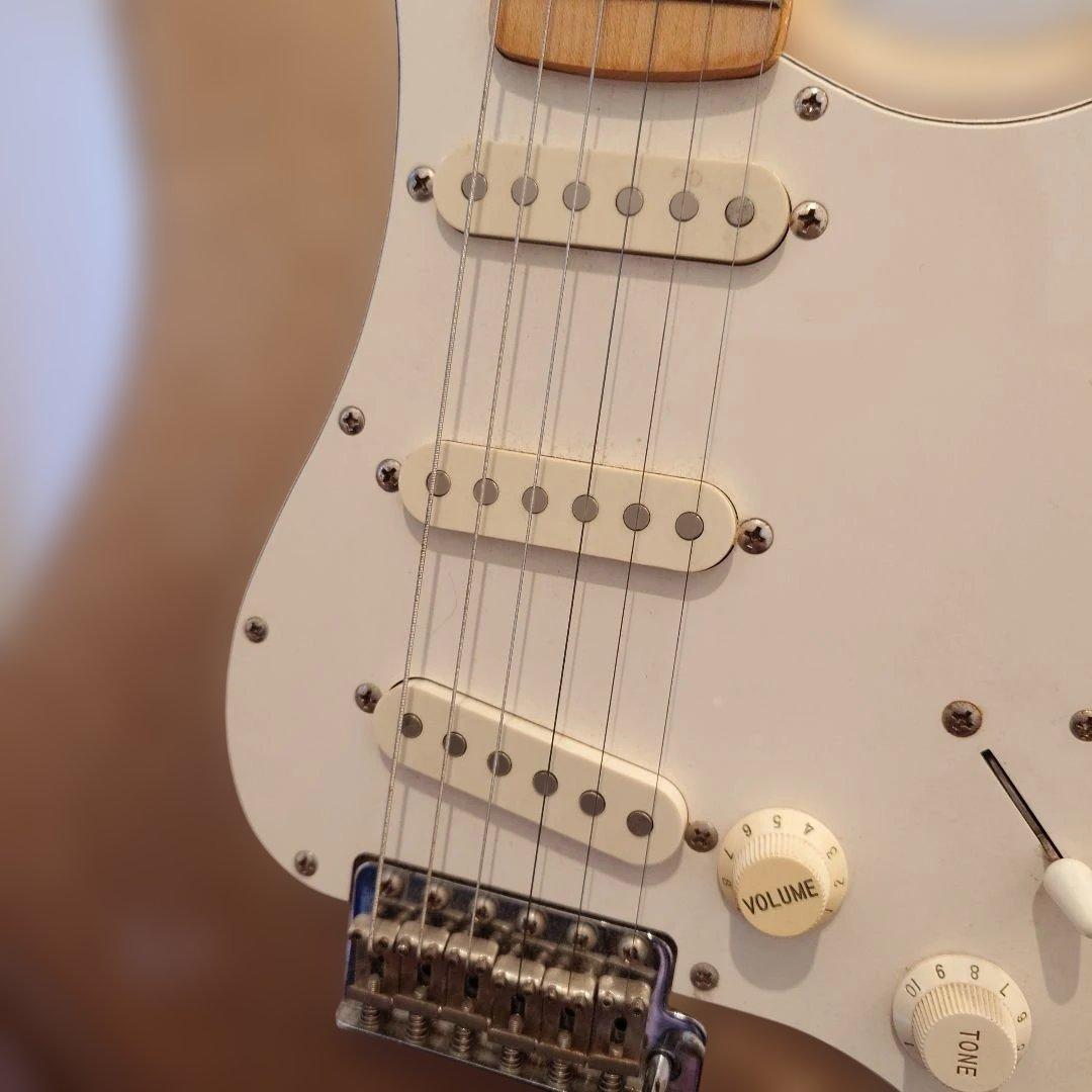 FERNANDES　ラルクアンシエル　ゴールドスパークル エレキギター
