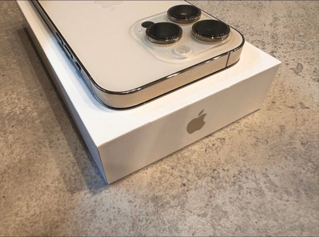 iPhone14pro ゴールド 【吉田様・専用】