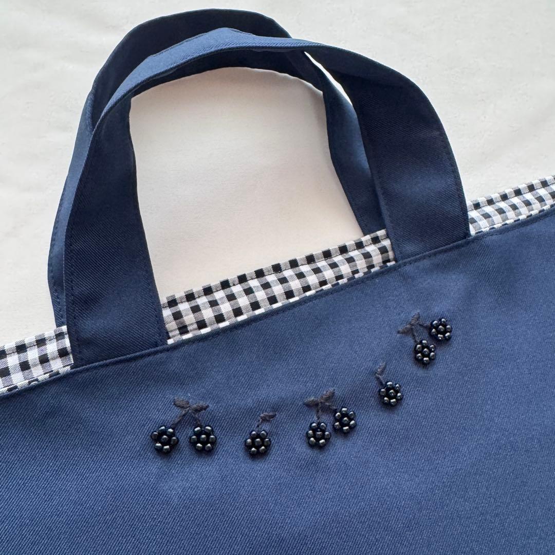 手刺繍トート　チェリー×リバティ風花柄　サブバッグにも♪