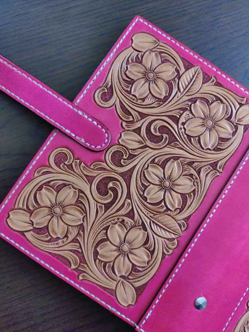 桜のシステム手帳　バイブルサイズ　レザーカービング